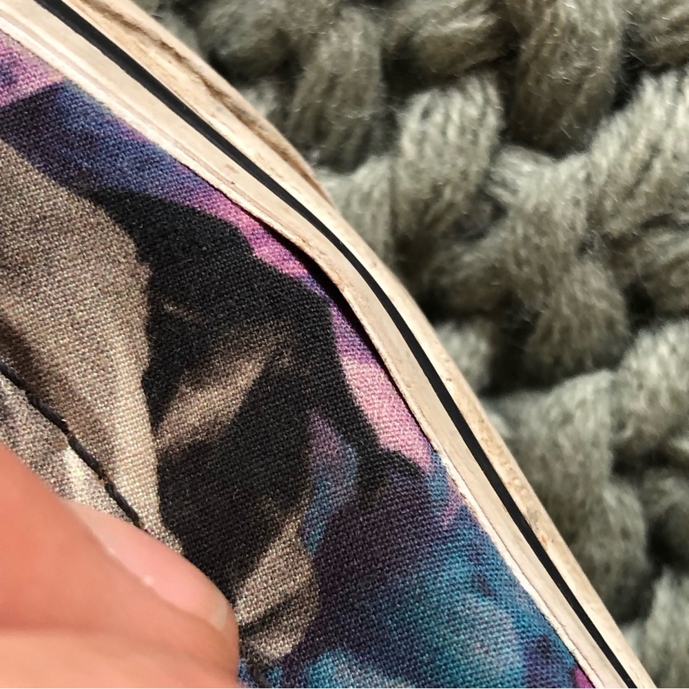 Abstract Rose Vans - Picture 8 of 9
